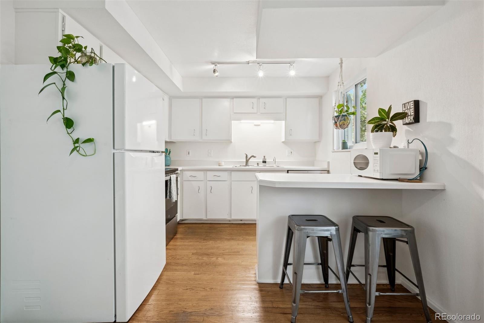 4808 E Hinsdale Place