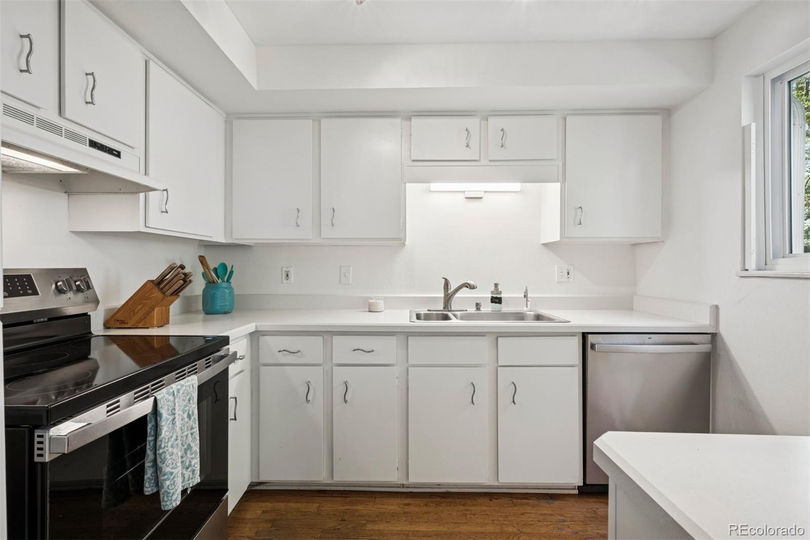 4808 E Hinsdale Place