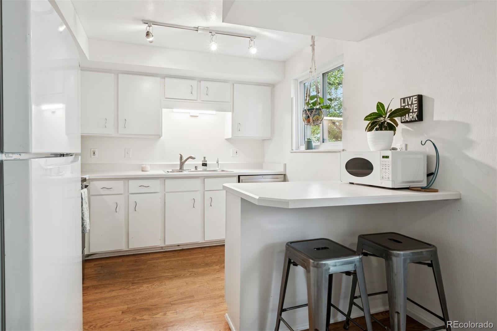 4808 E Hinsdale Place