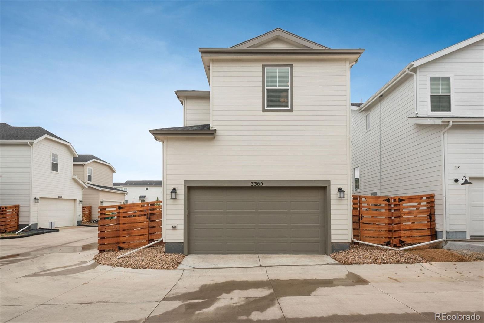 3365 N Coolidge Way
