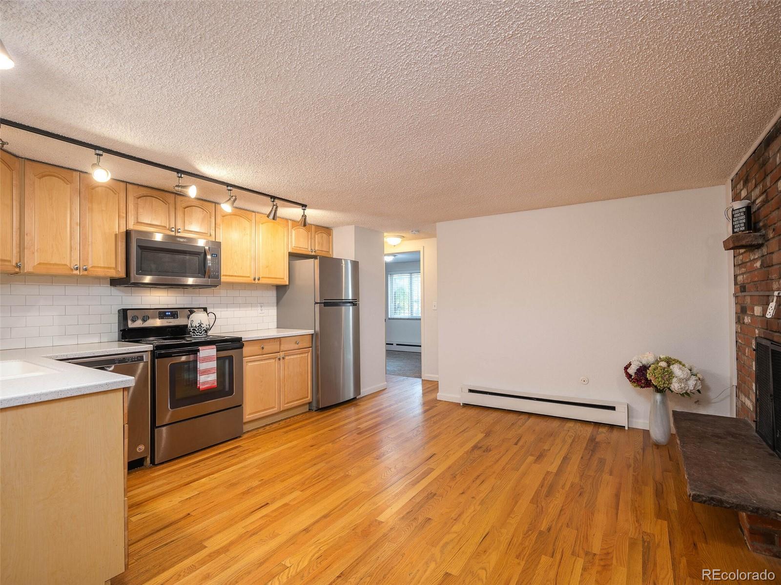 155 S Pennsylvania Street Unit: 101