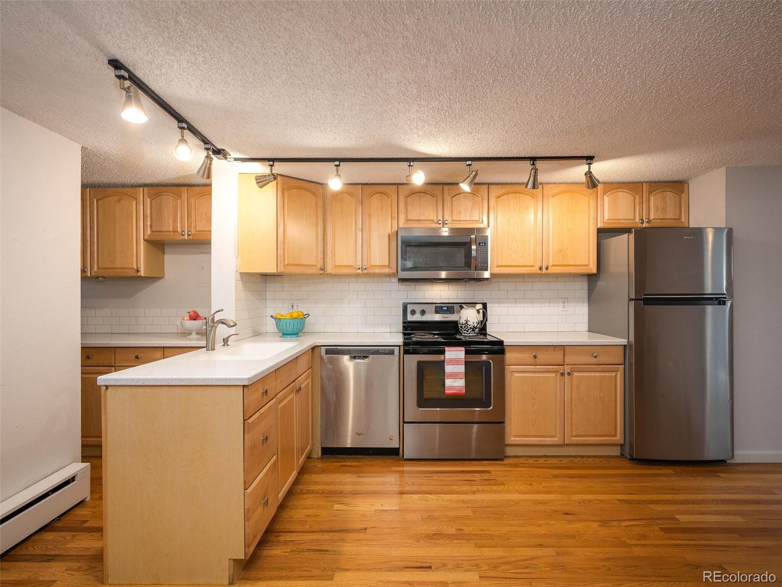 155 S Pennsylvania Street Unit: 101