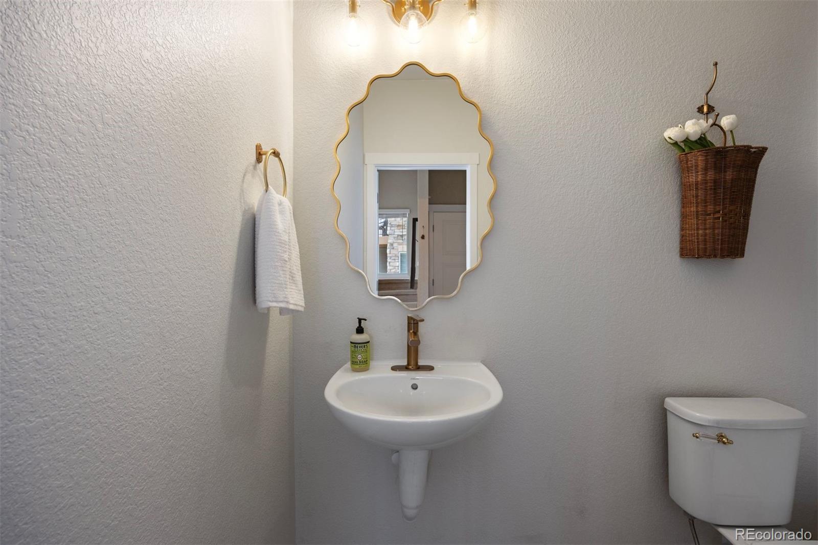 2250 S Mcintyre Street