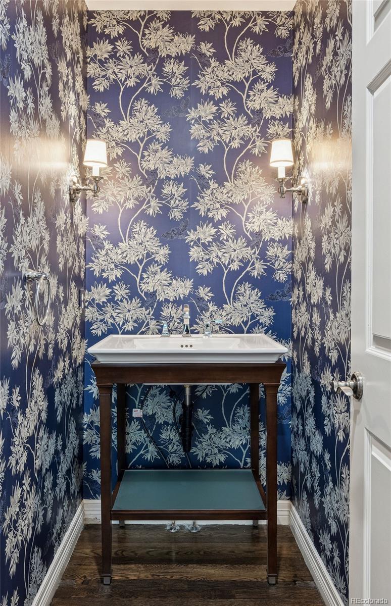 400 S Steele Street Unit: 61