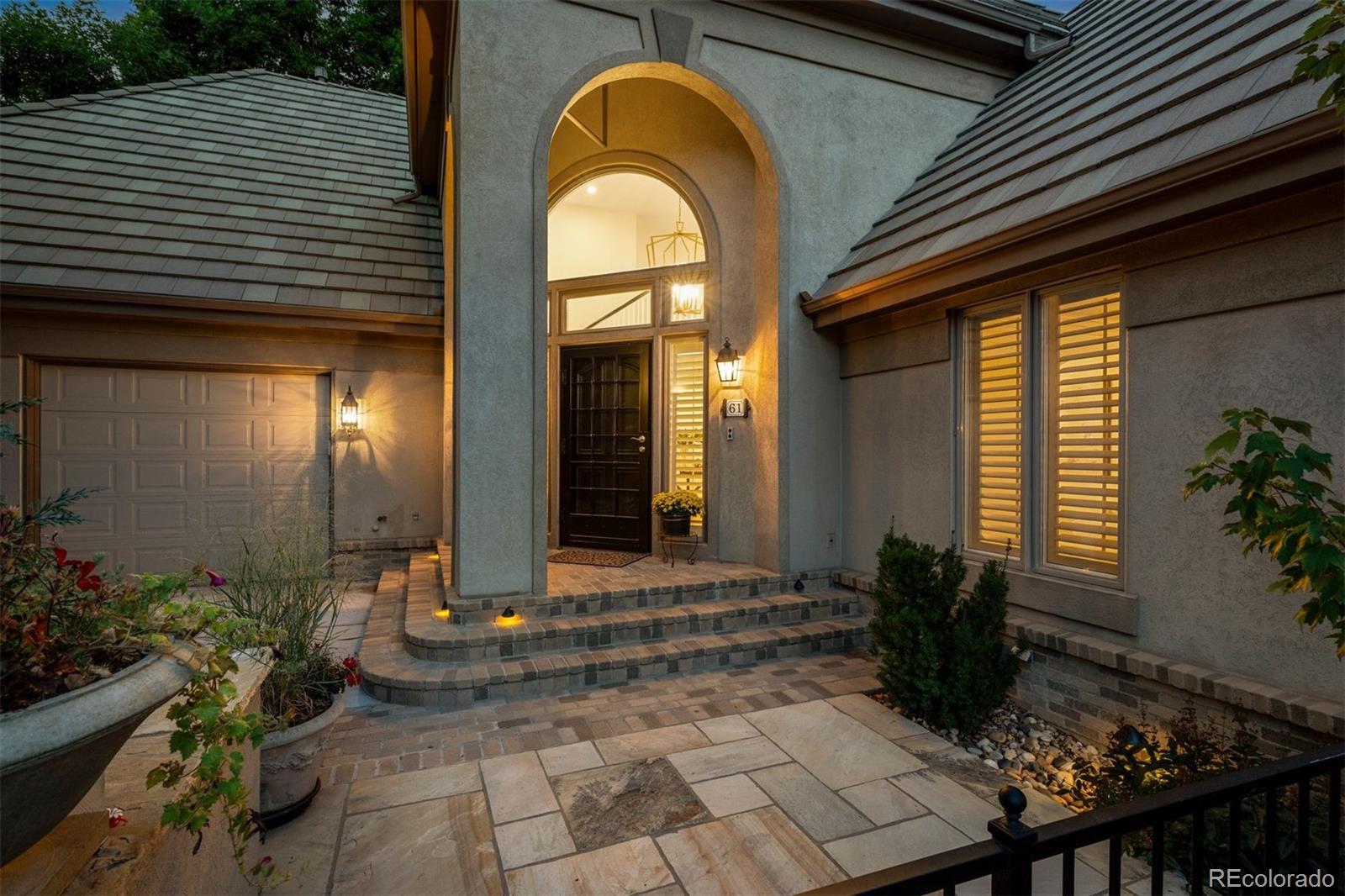 400 S Steele Street Unit: 61