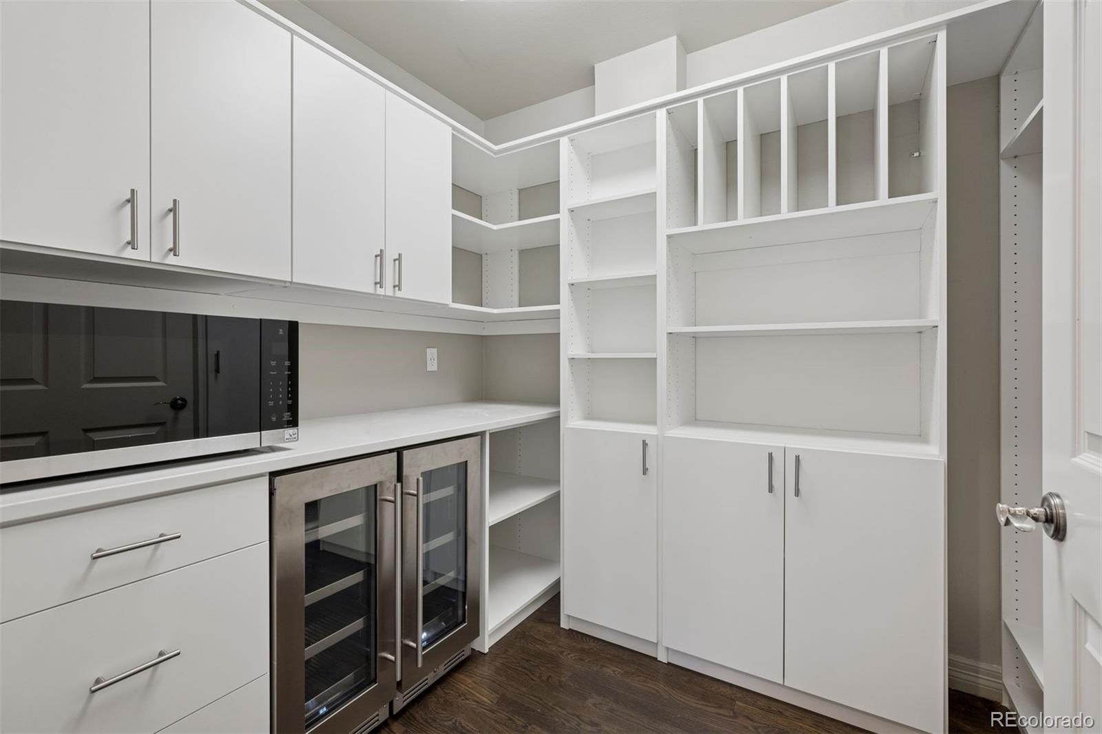 400 S Steele Street Unit: 61