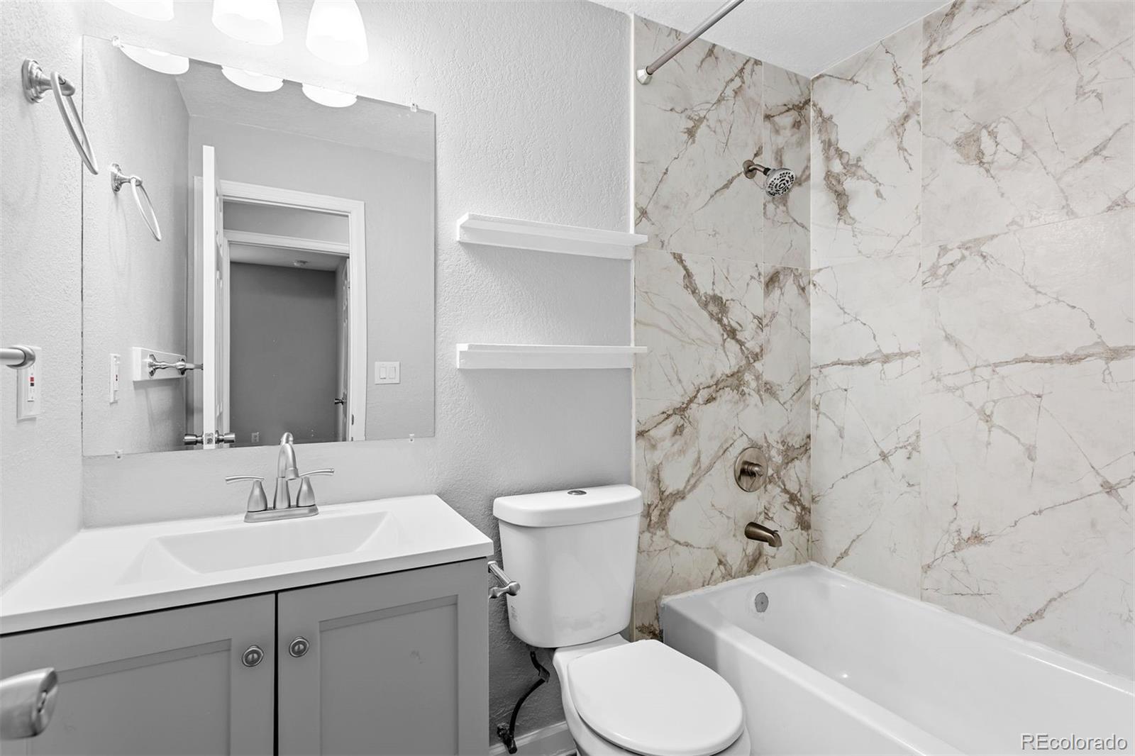 15976 E Bethany Place