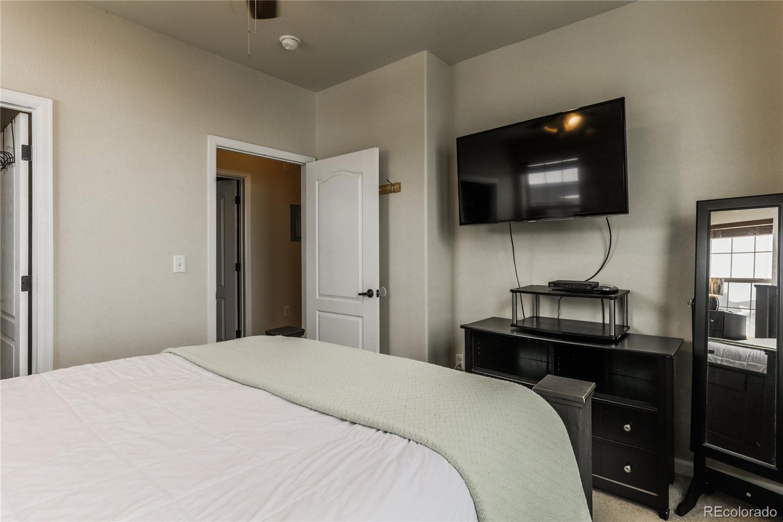 160 Village Road Unit: 201