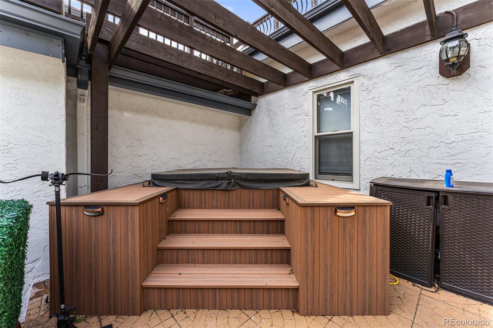 1395 Bellaire Street