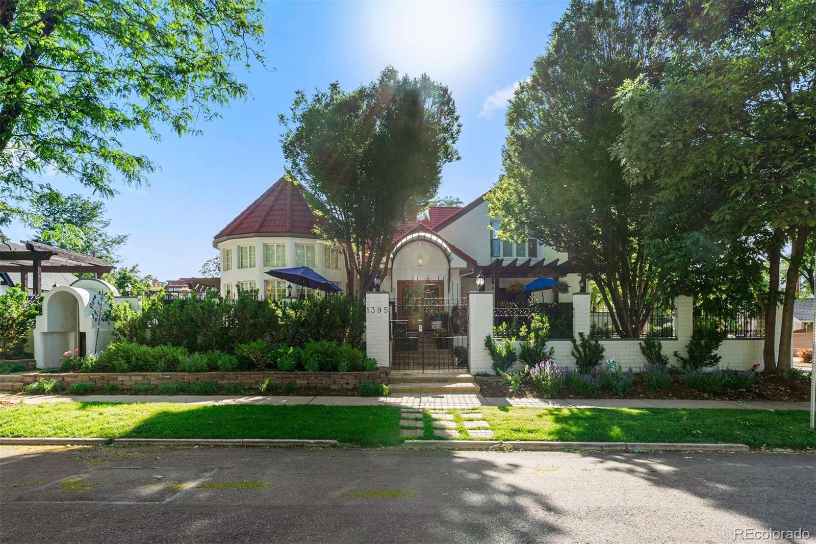 1395 Bellaire Street