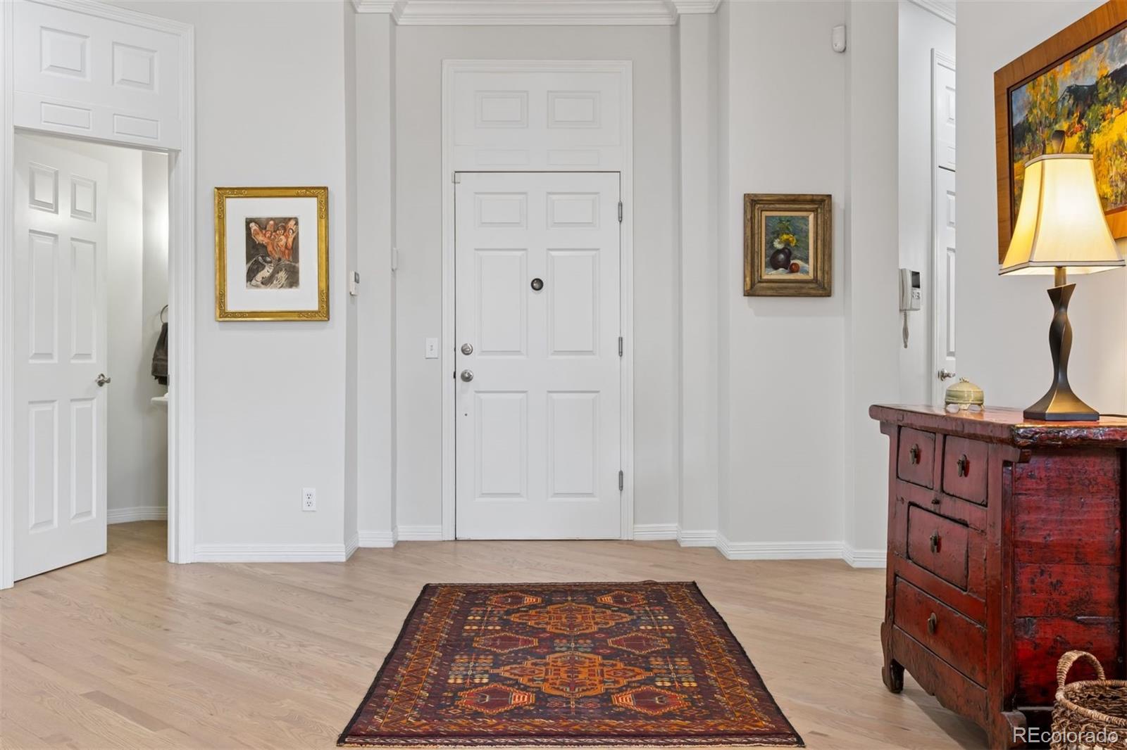 301 Garfield Street Unit: 1E