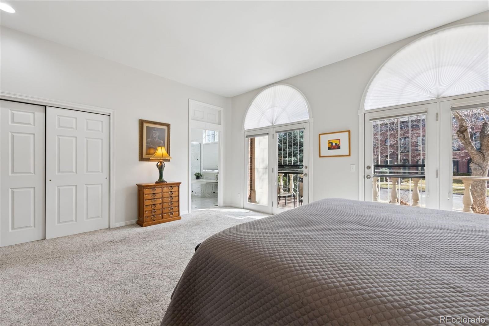 301 Garfield Street Unit: 1E