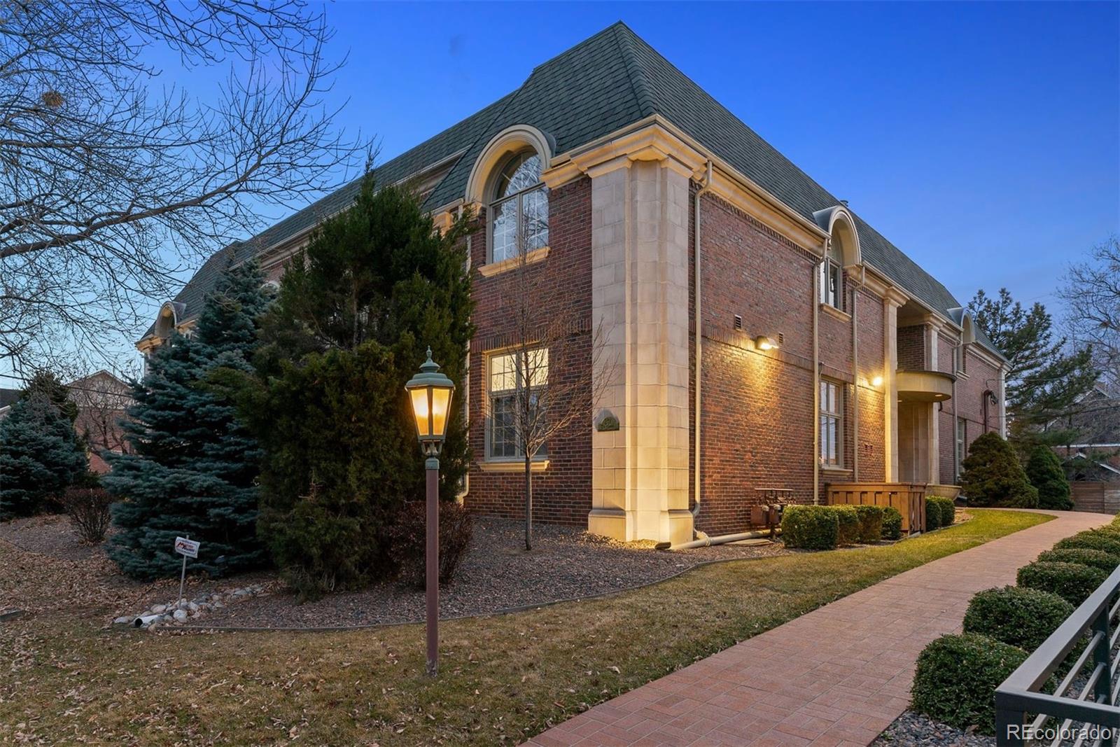 301 Garfield Street Unit: 1E