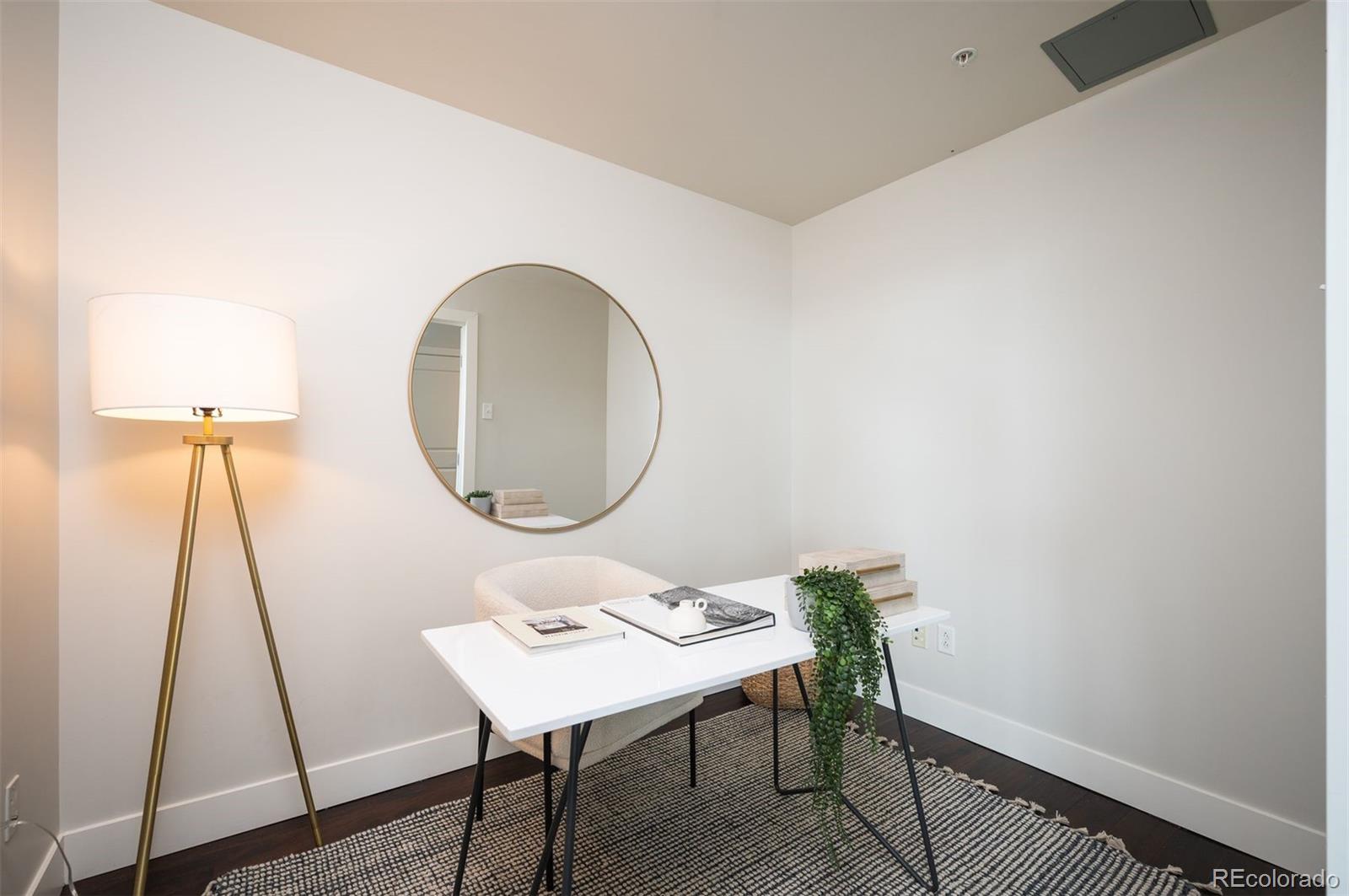 2001 Lincoln Street Unit: 722