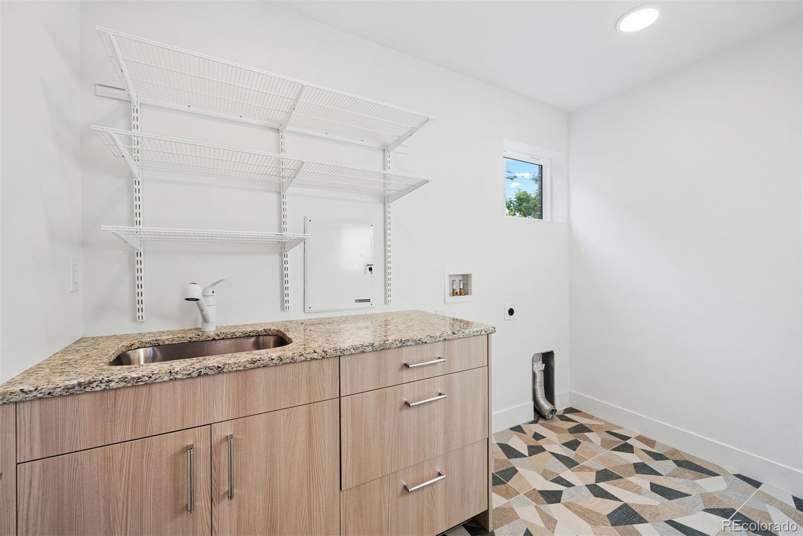 2328 W 33rd Avenue