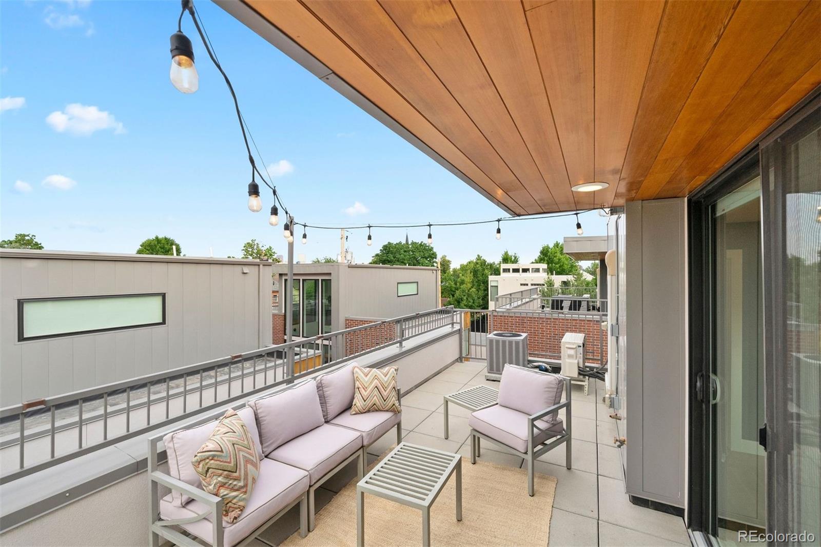 2328 W 33rd Avenue