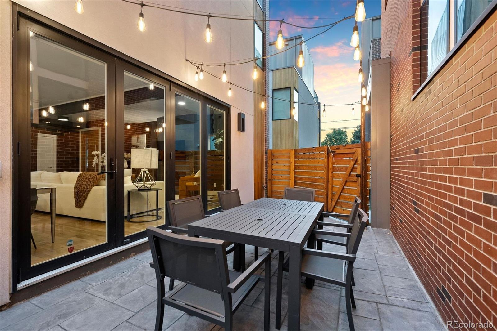 2328 W 33rd Avenue