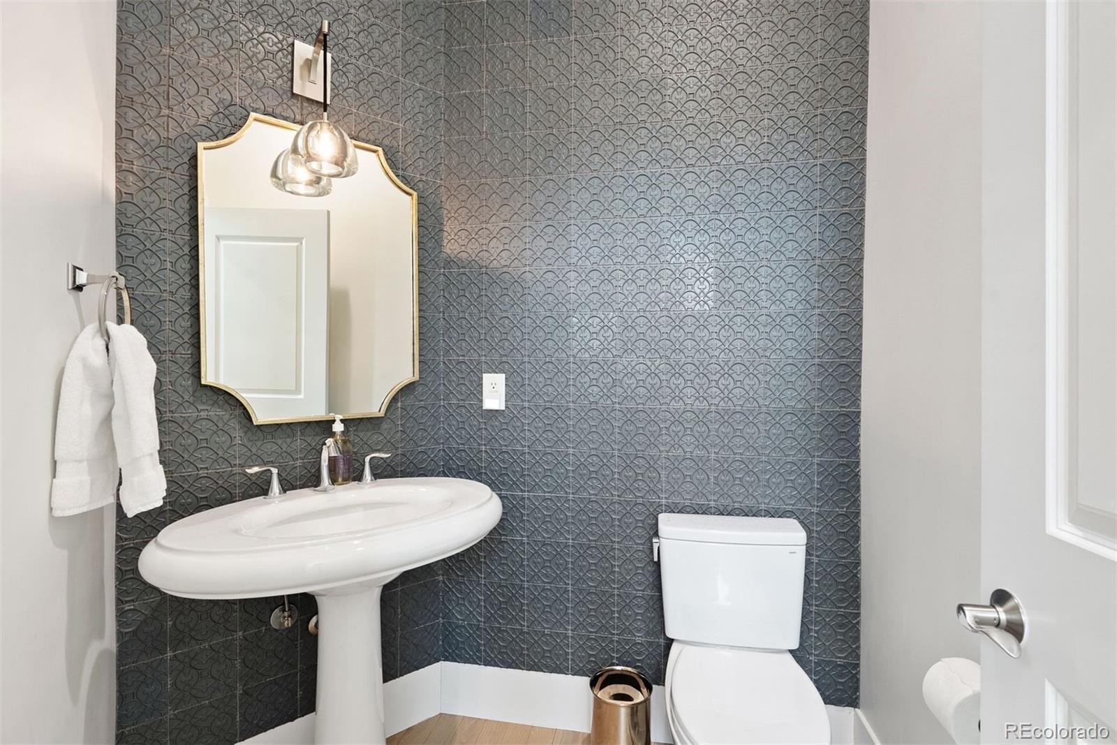 100 S University Boulevard Unit: 5