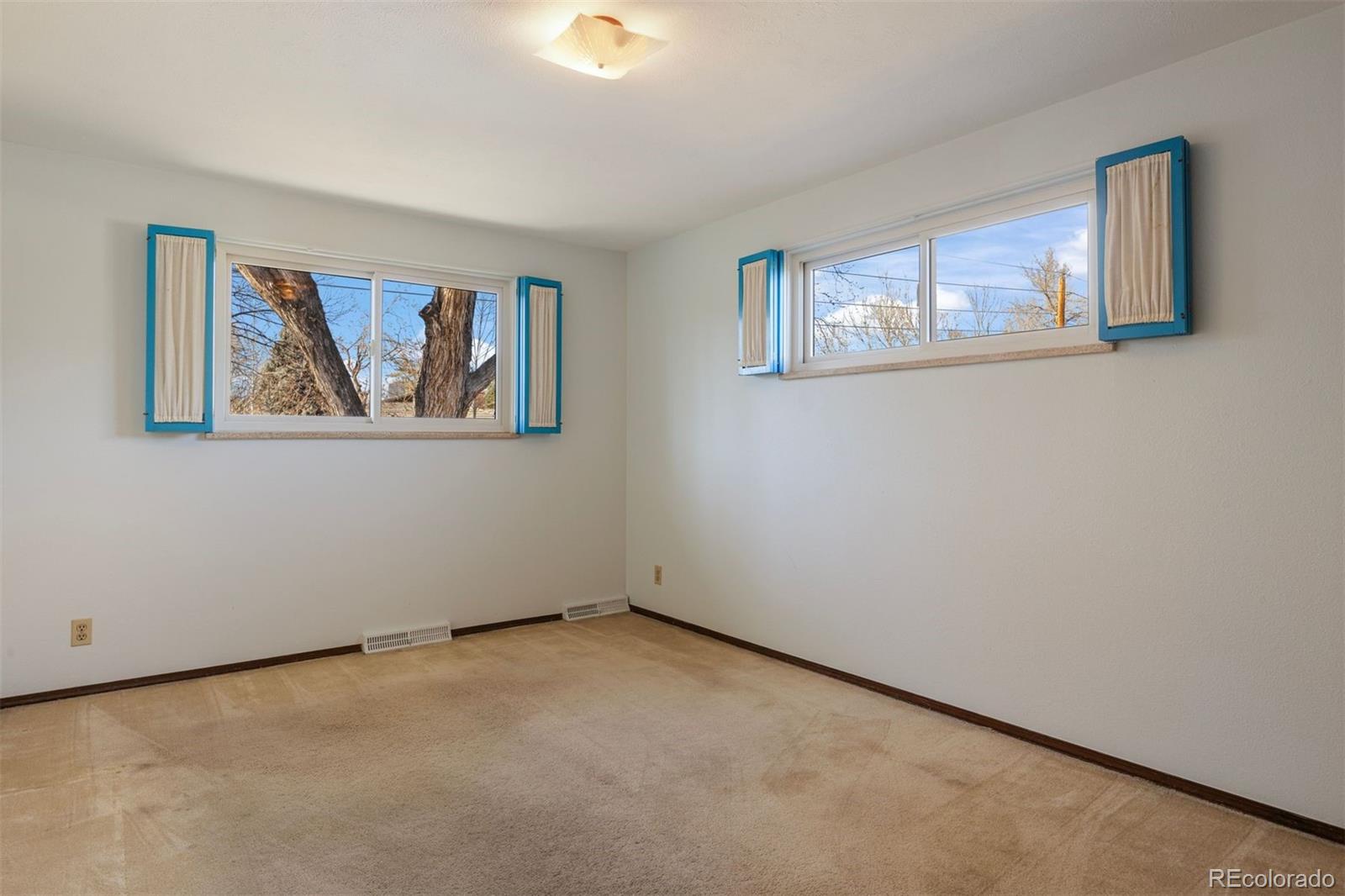 3851 S Quebec Street