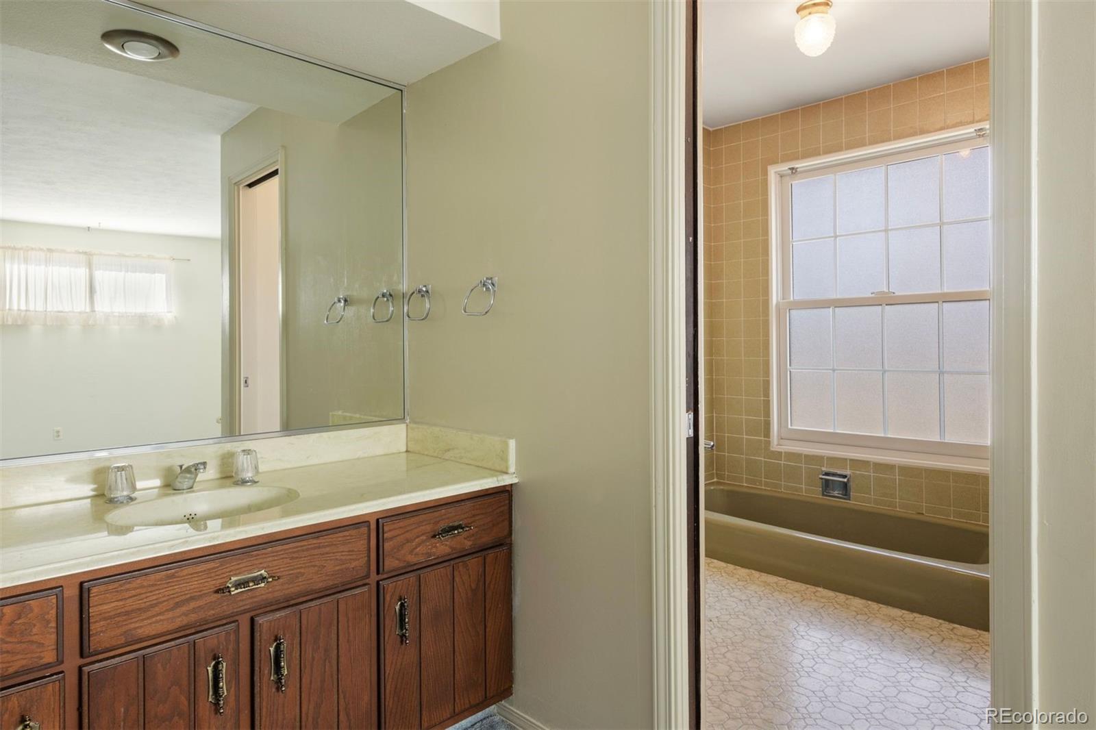 3851 S Quebec Street