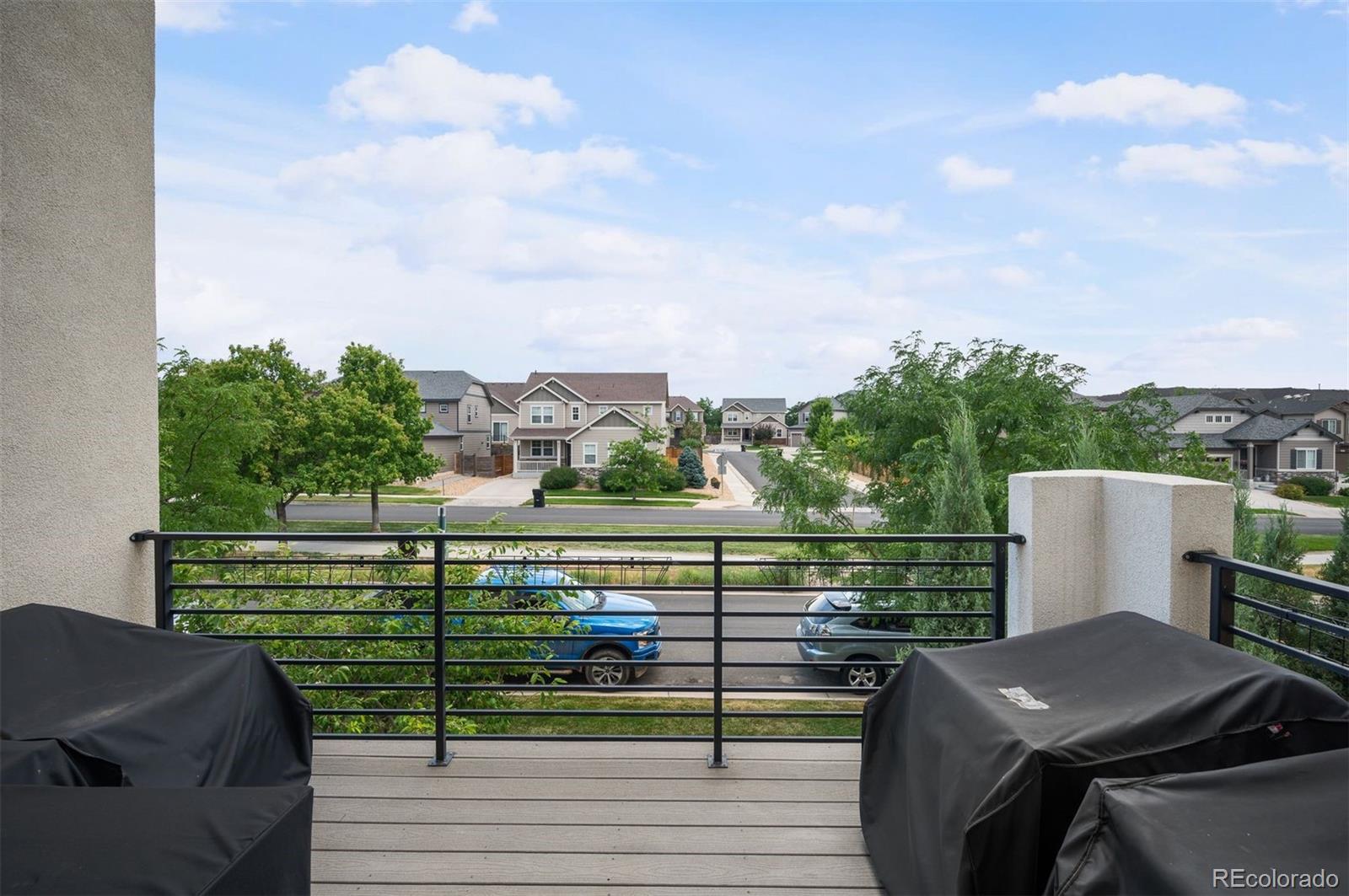 694 E Hinsdale Avenue