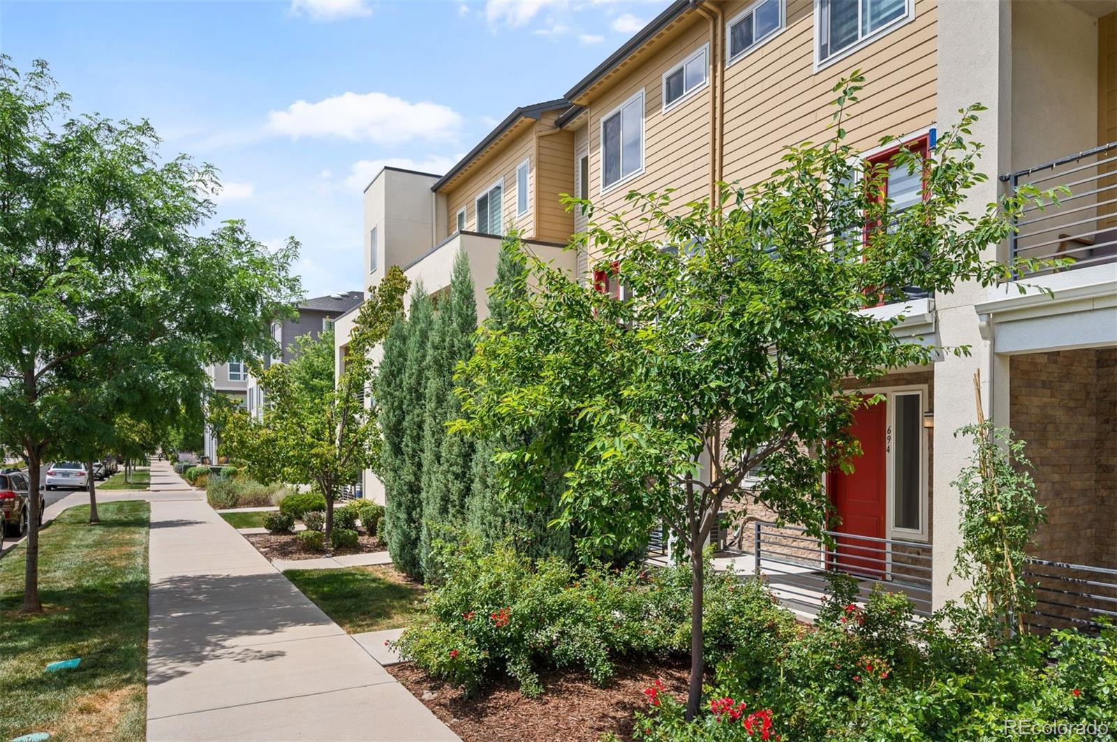 694 E Hinsdale Avenue