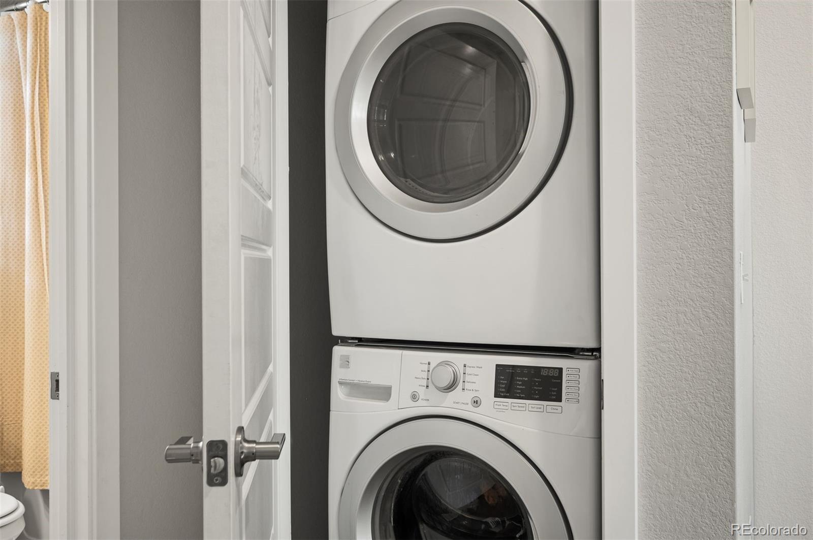 694 E Hinsdale Avenue