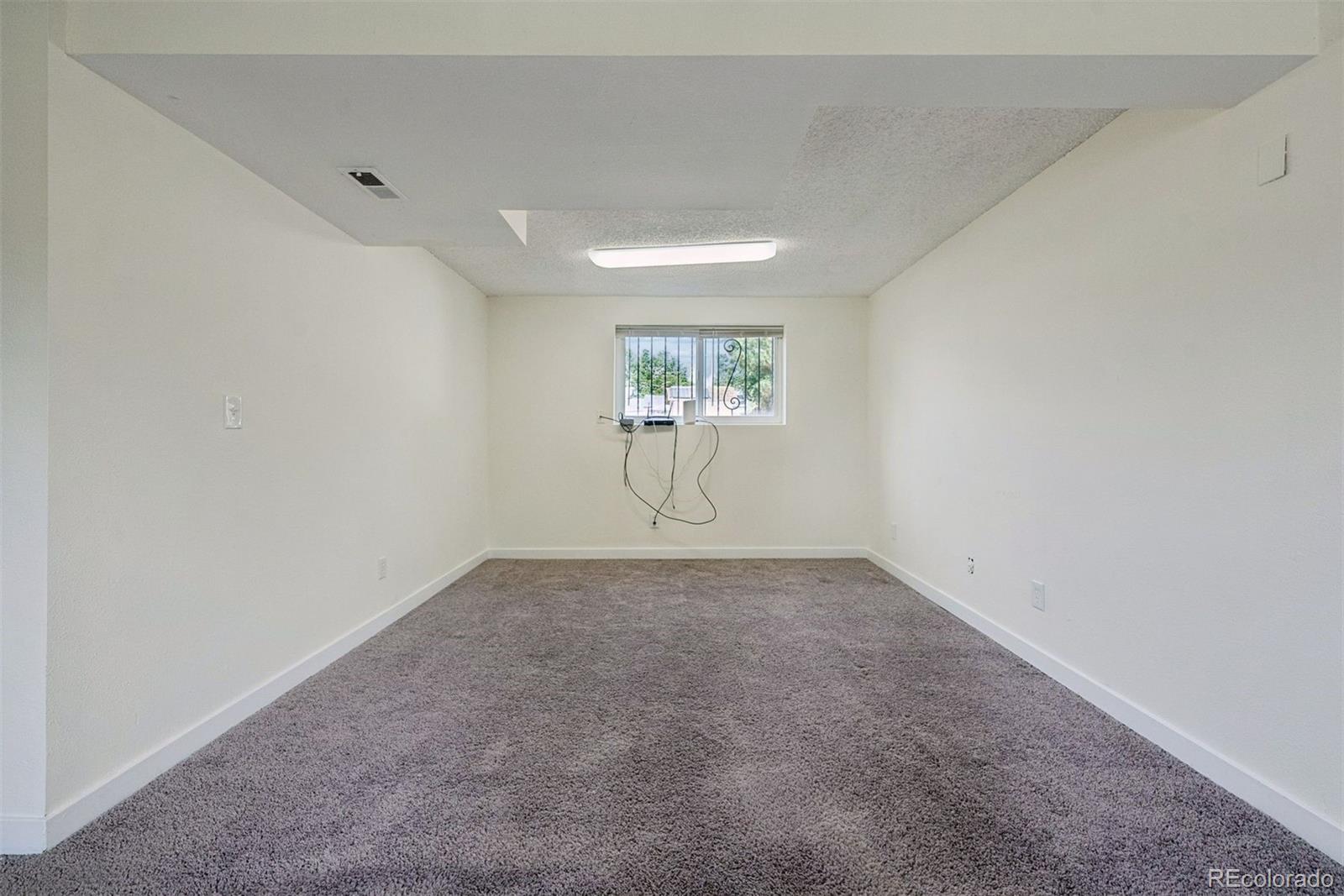 1431 S King Court