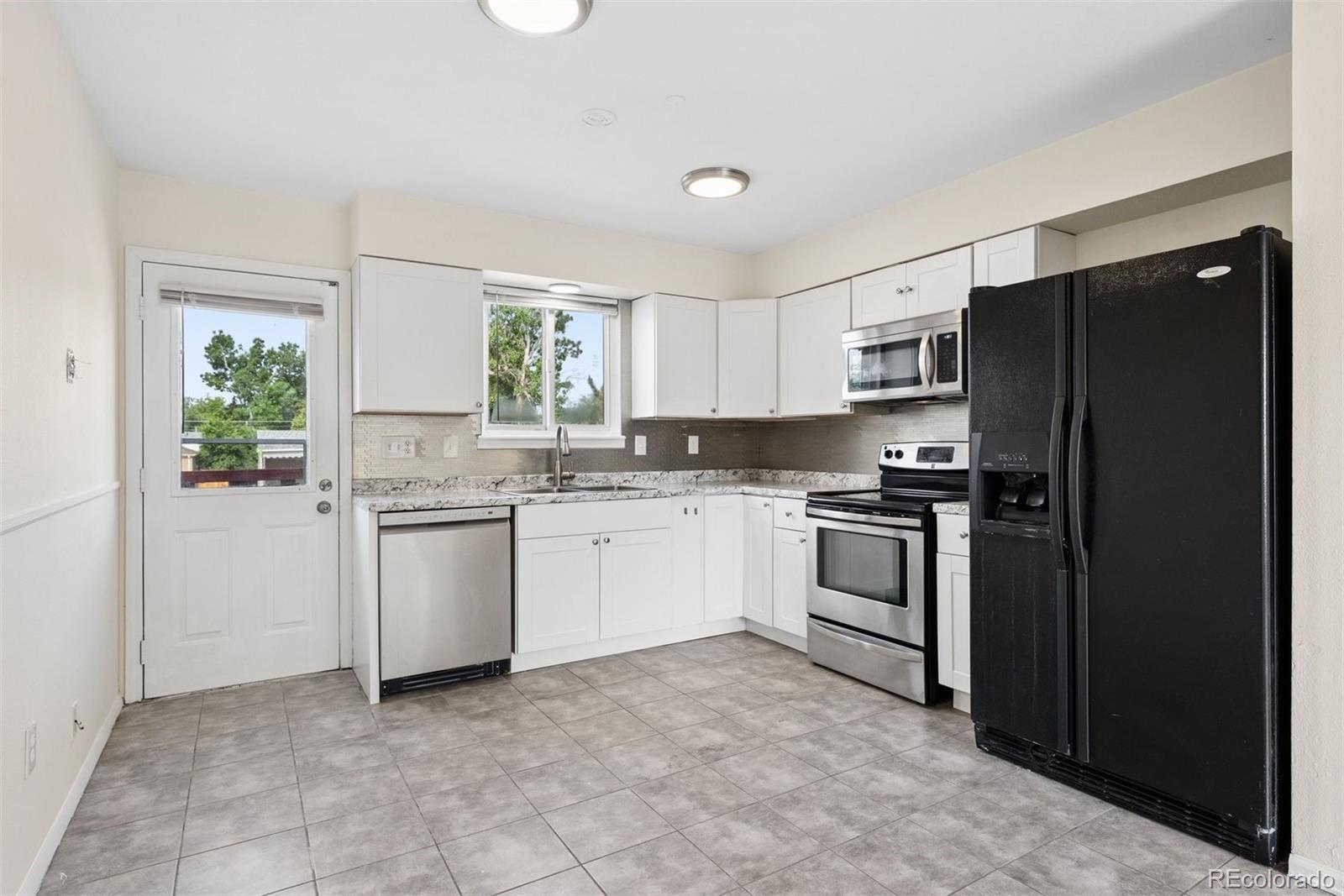 1431 S King Court
