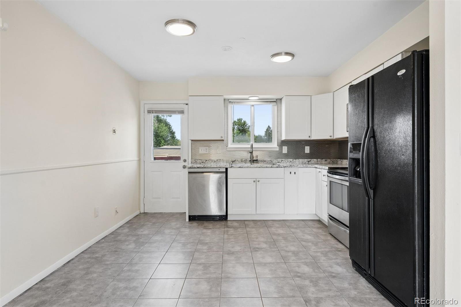 1431 S King Court
