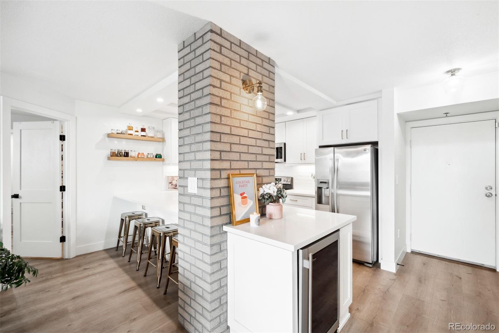 601 W 11th Avenue Unit: 807