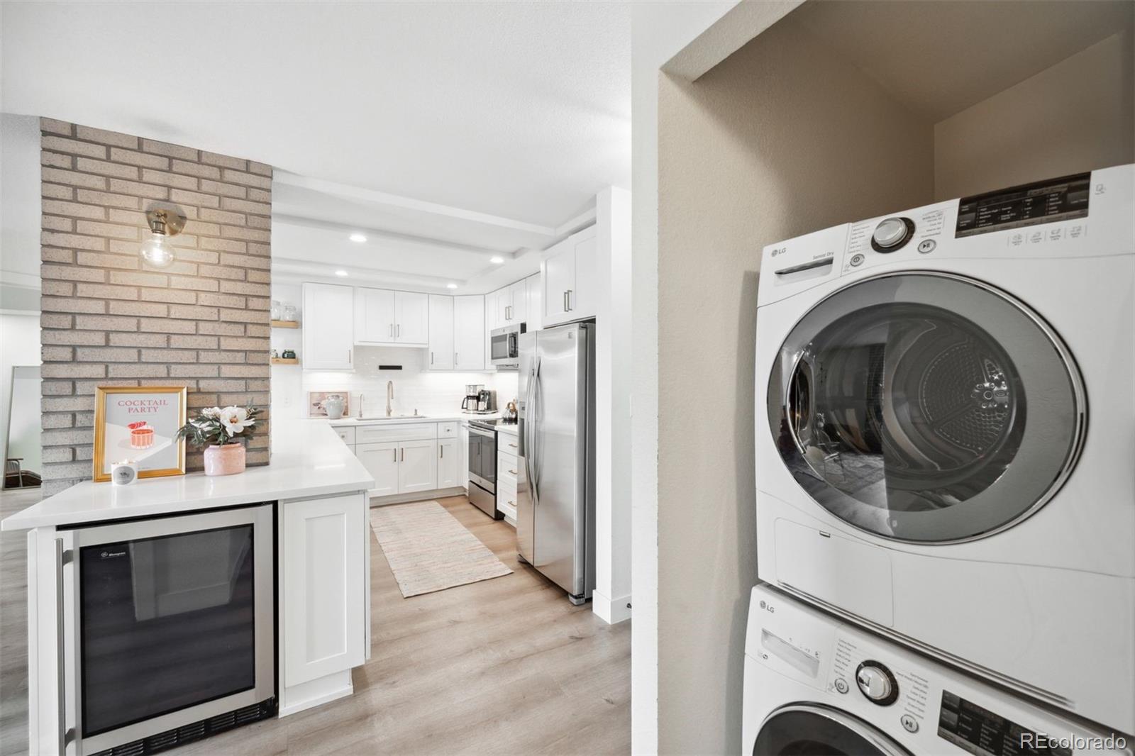 601 W 11th Avenue Unit: 807