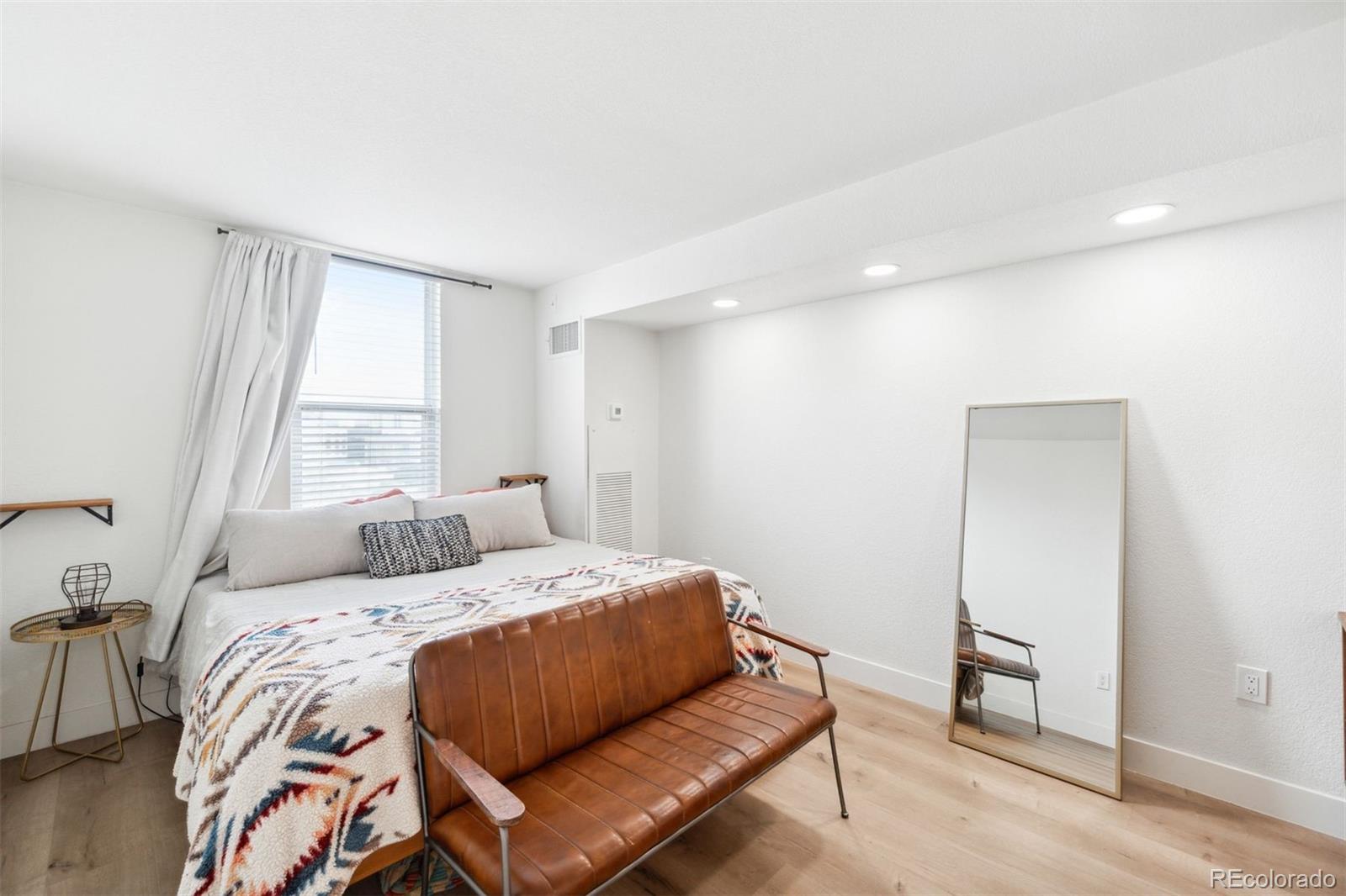 601 W 11th Avenue Unit: 807