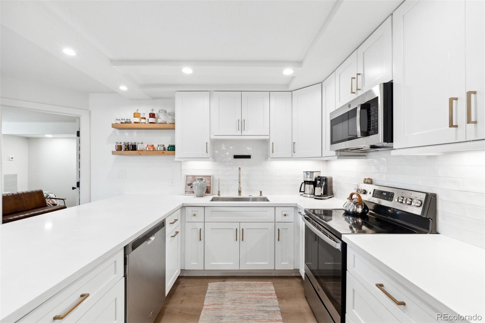 601 W 11th Avenue Unit: 807