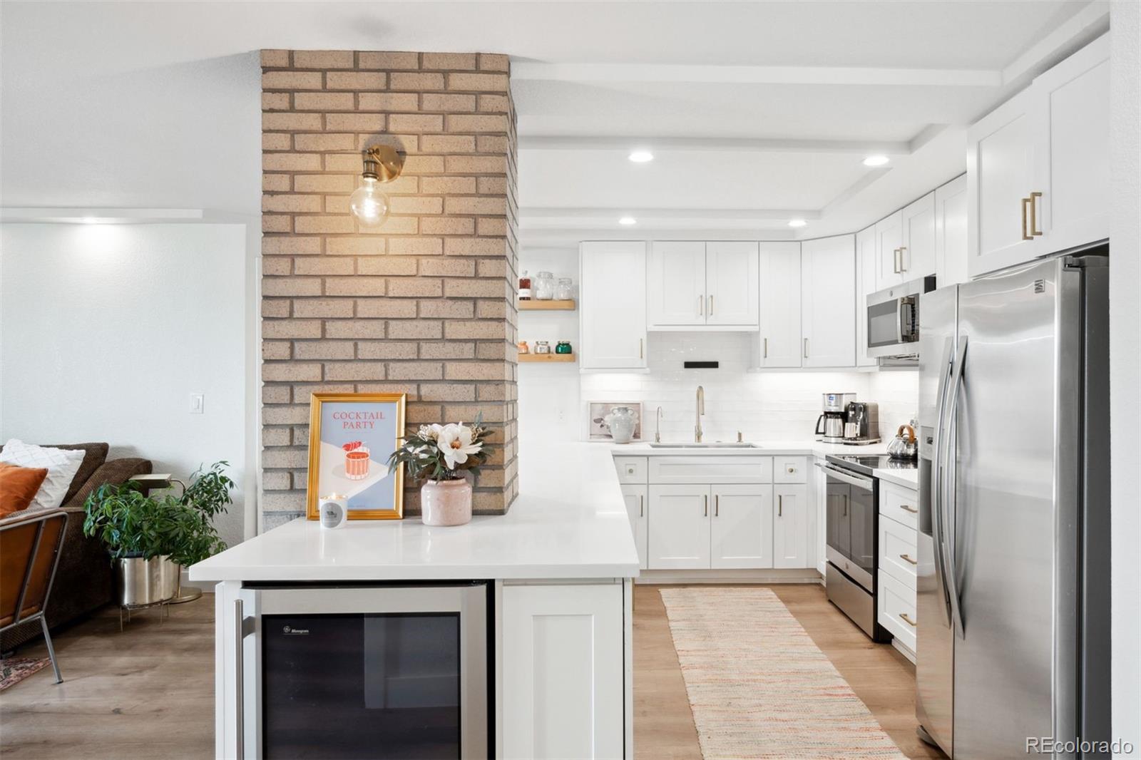 601 W 11th Avenue Unit: 807