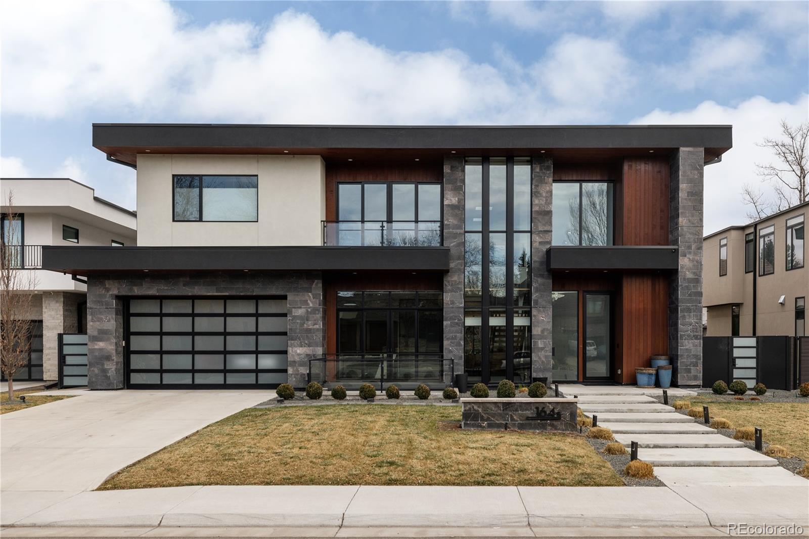 164 S Fairfax Street