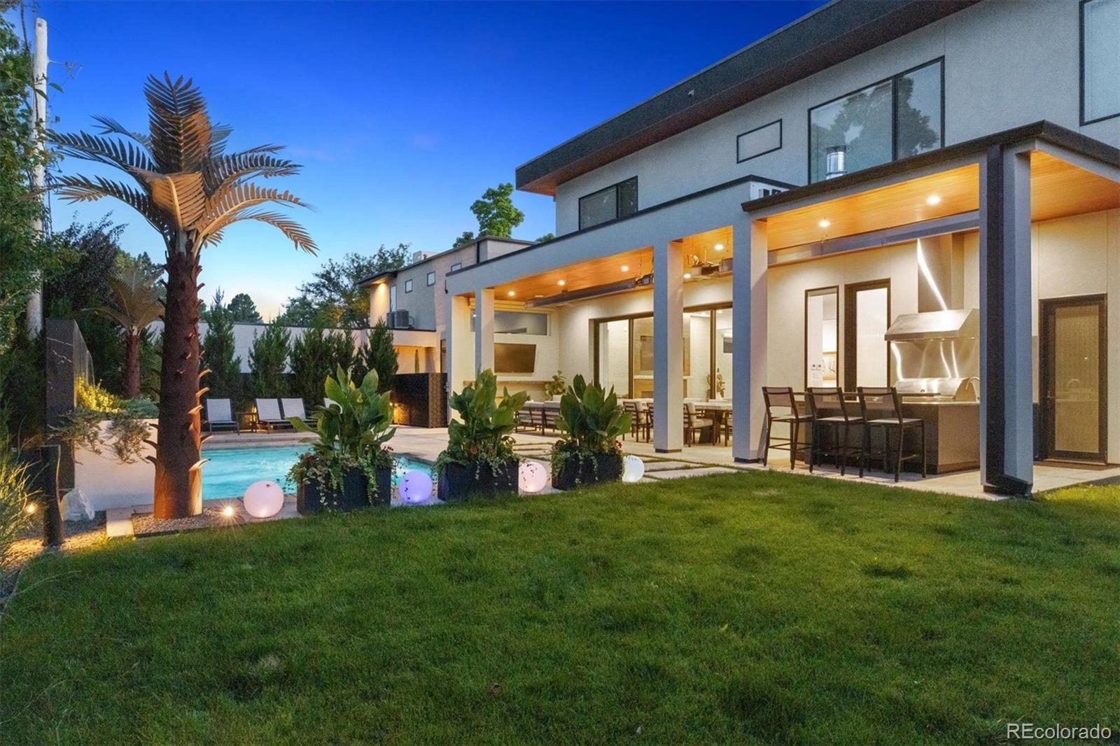 164 S Fairfax Street