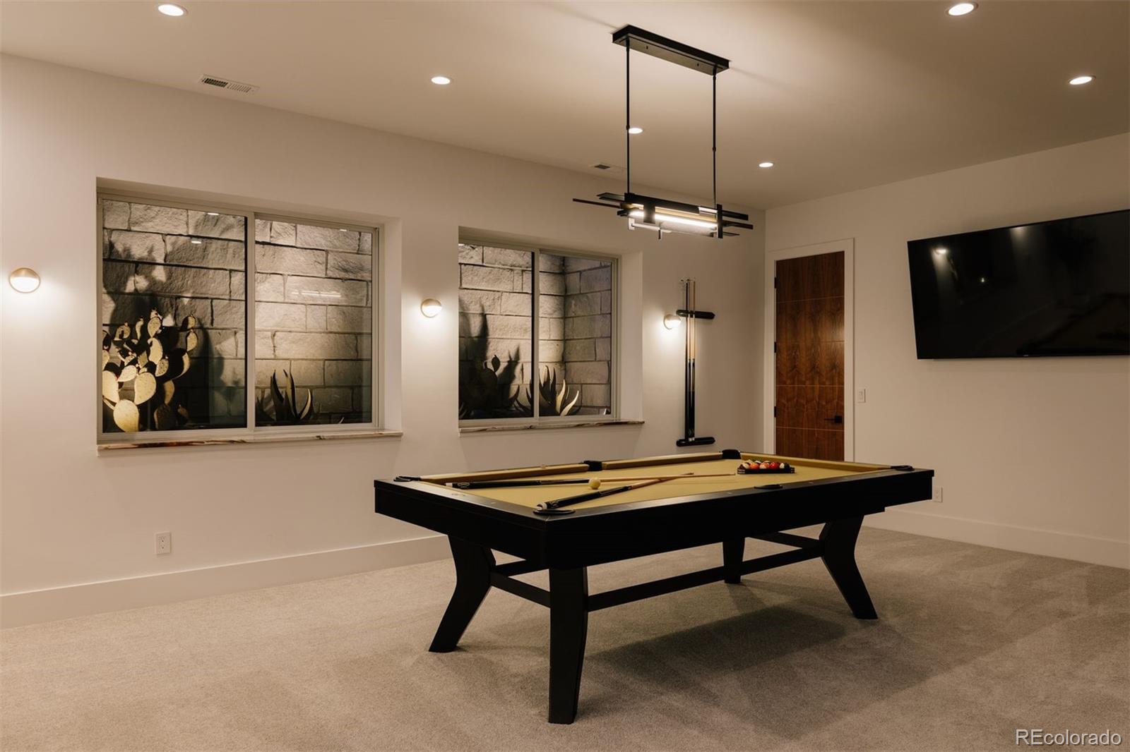 164 S Fairfax Street