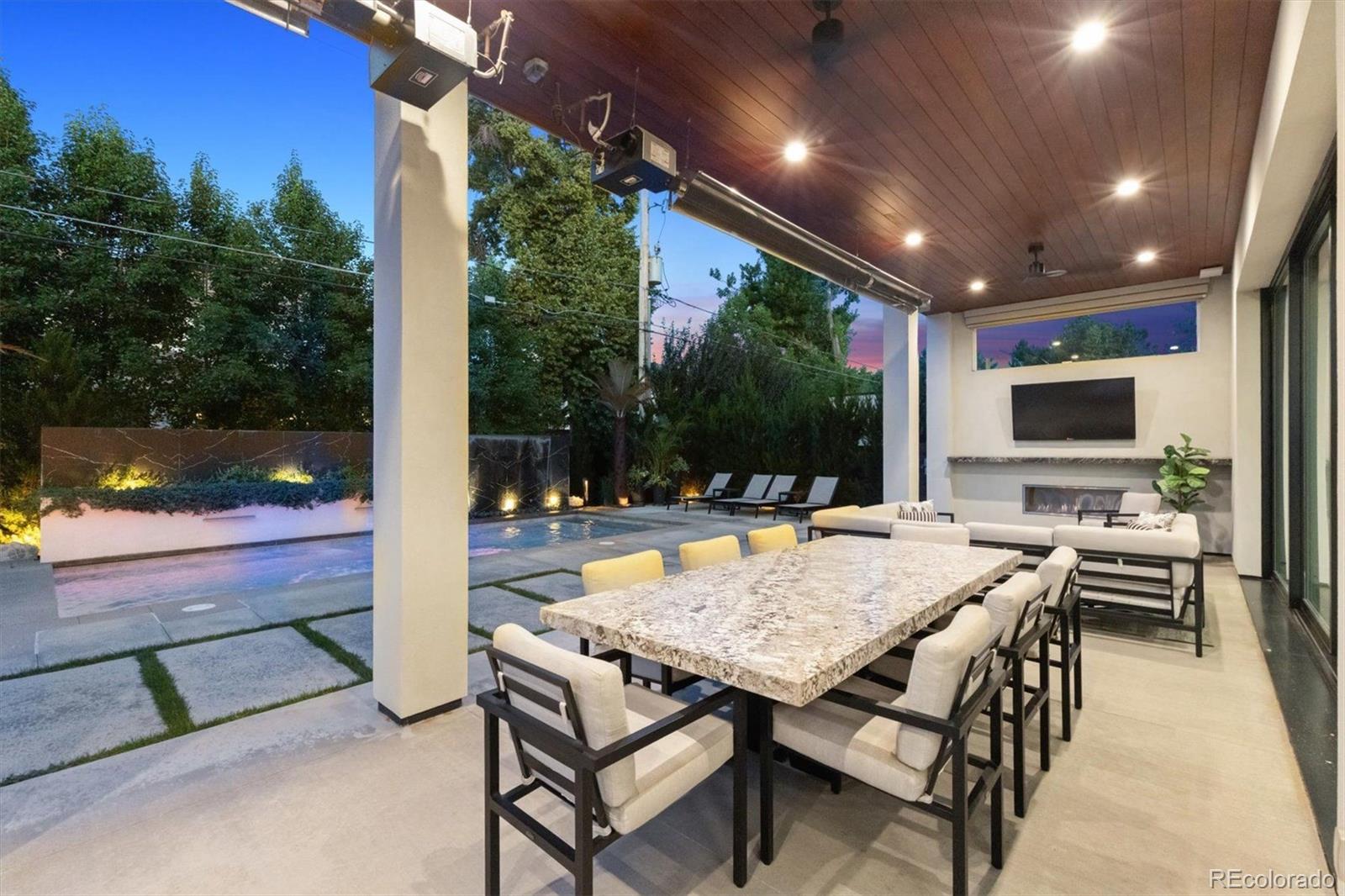 164 S Fairfax Street