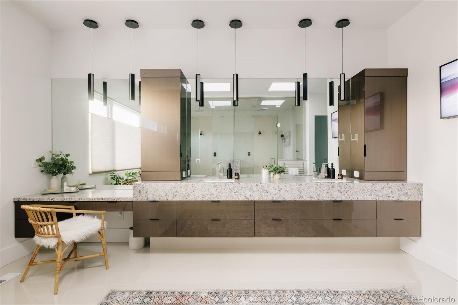 164 S Fairfax Street