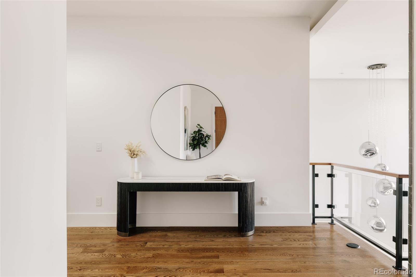 164 S Fairfax Street