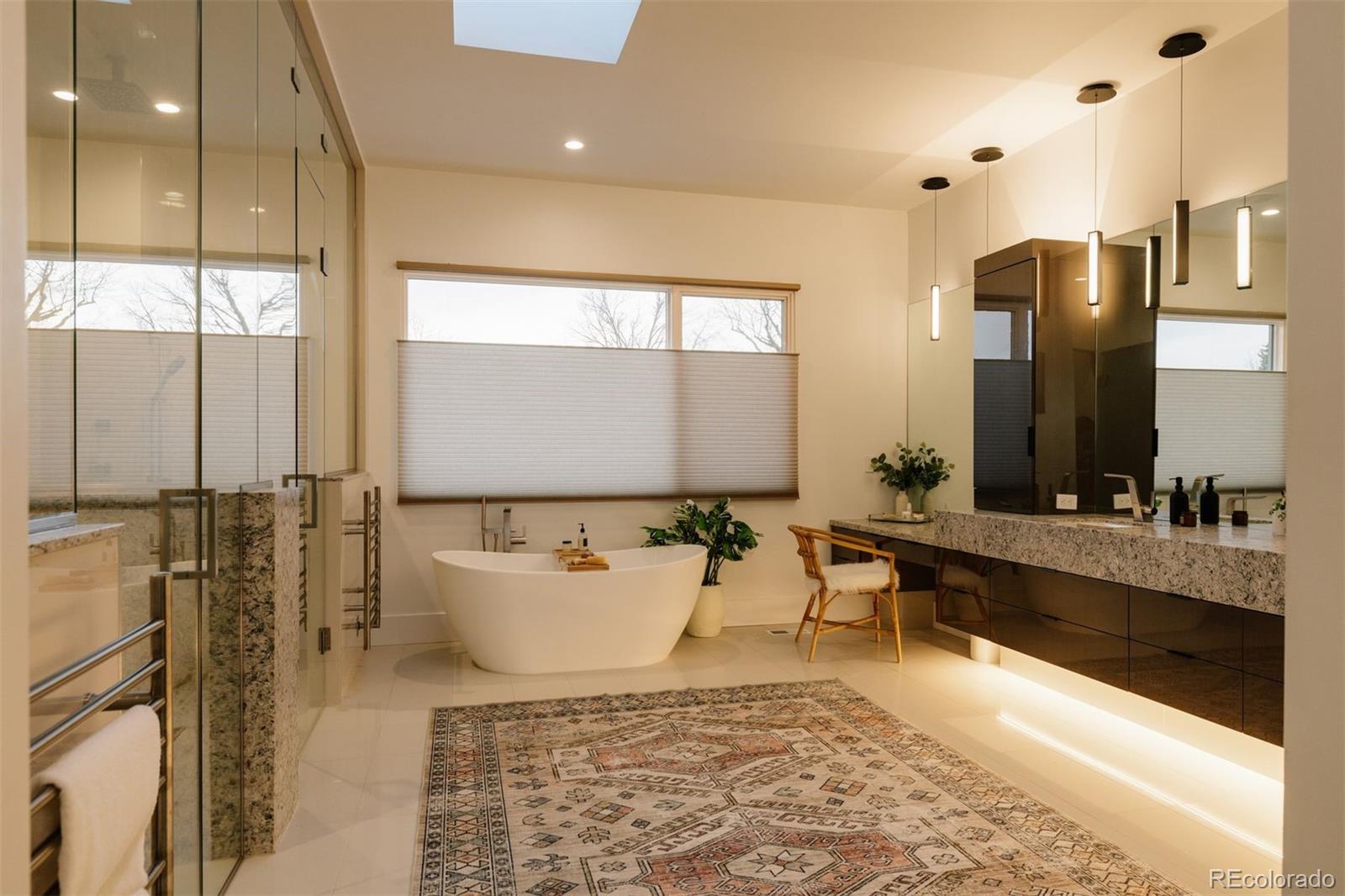 164 S Fairfax Street