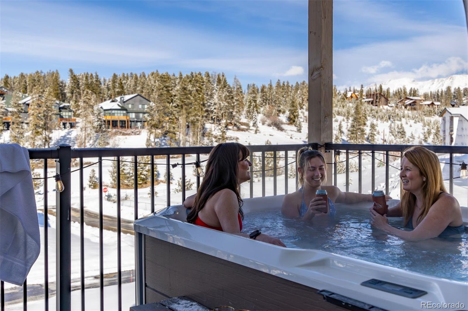 261 W Meadow Mile Unit: 1