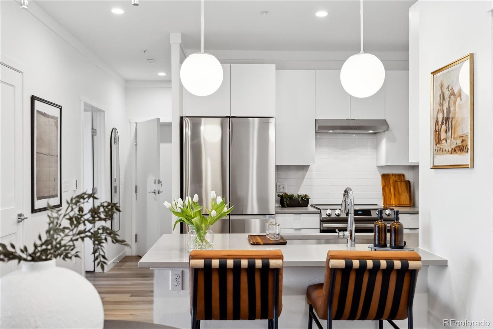 261 W Meadow Mile Unit: 1