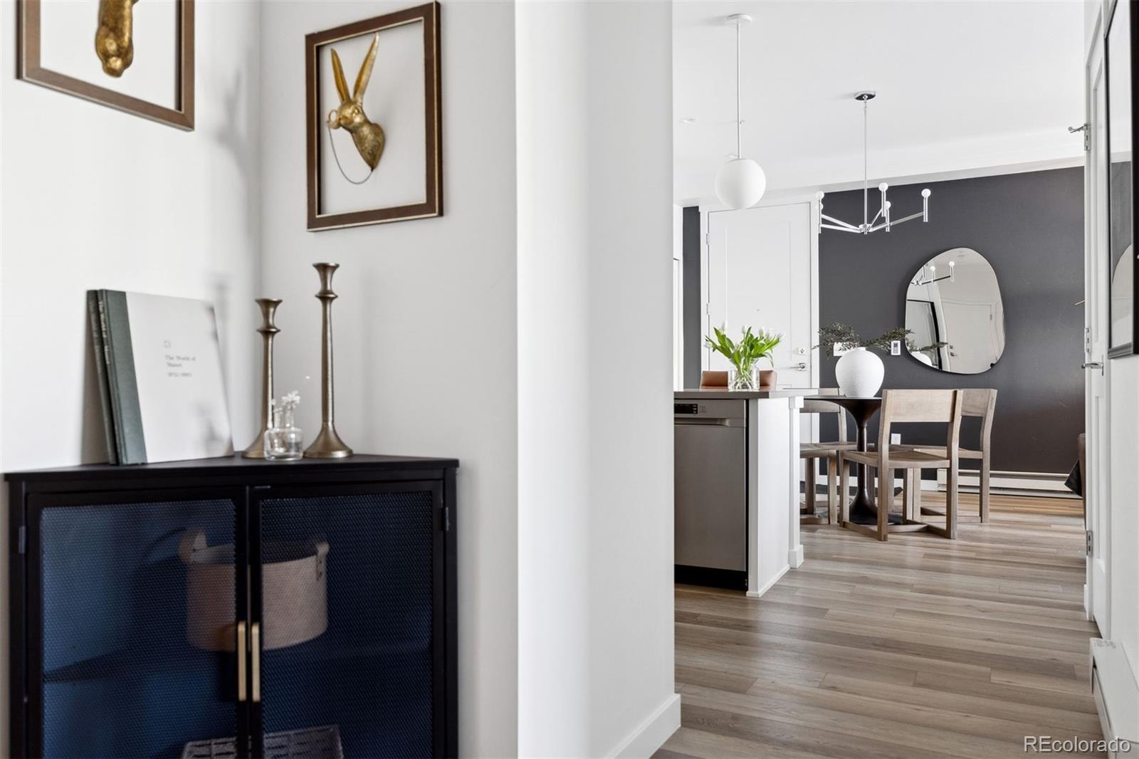 261 W Meadow Mile Unit: 1