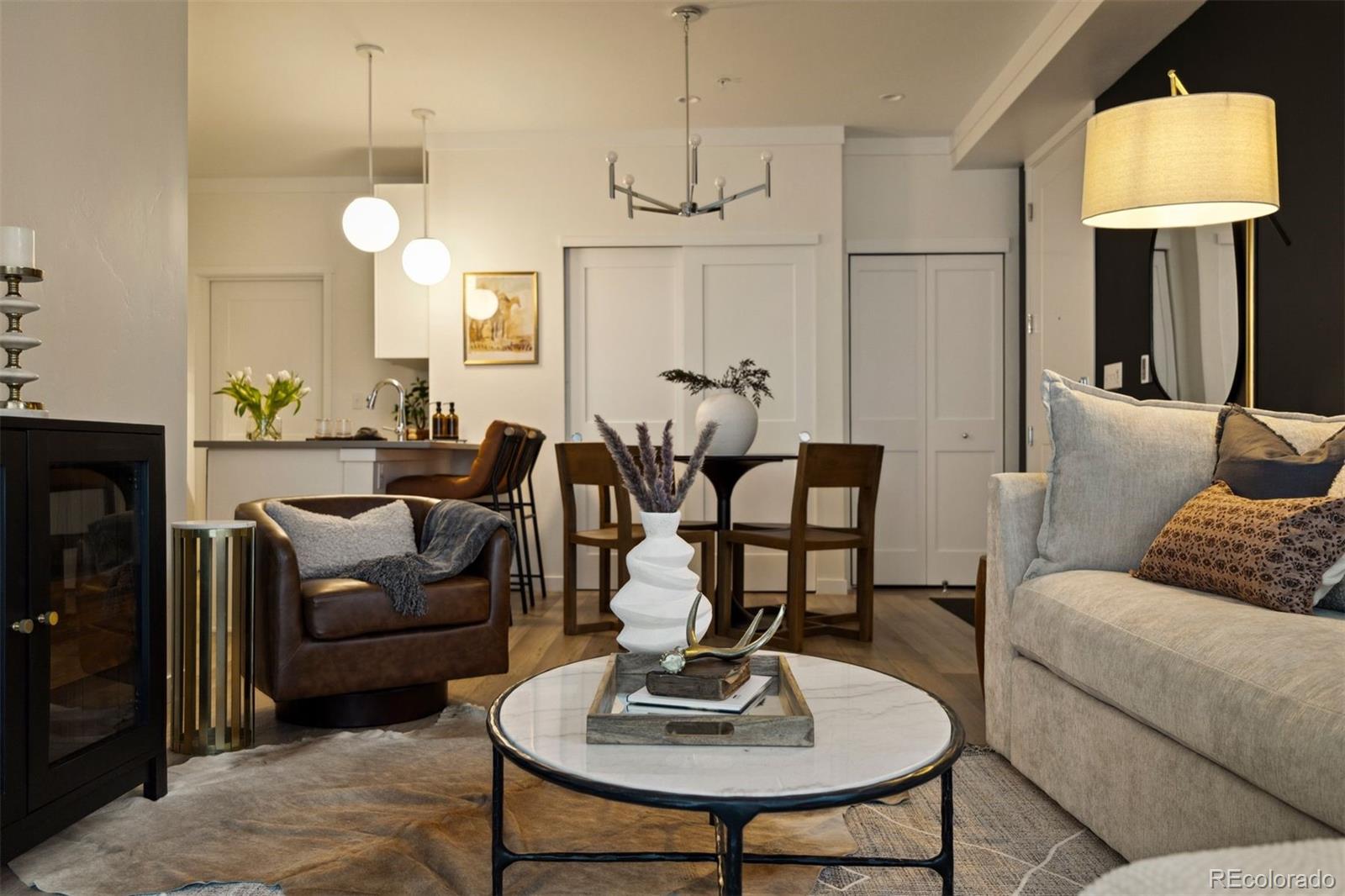 261 W Meadow Mile Unit: 1