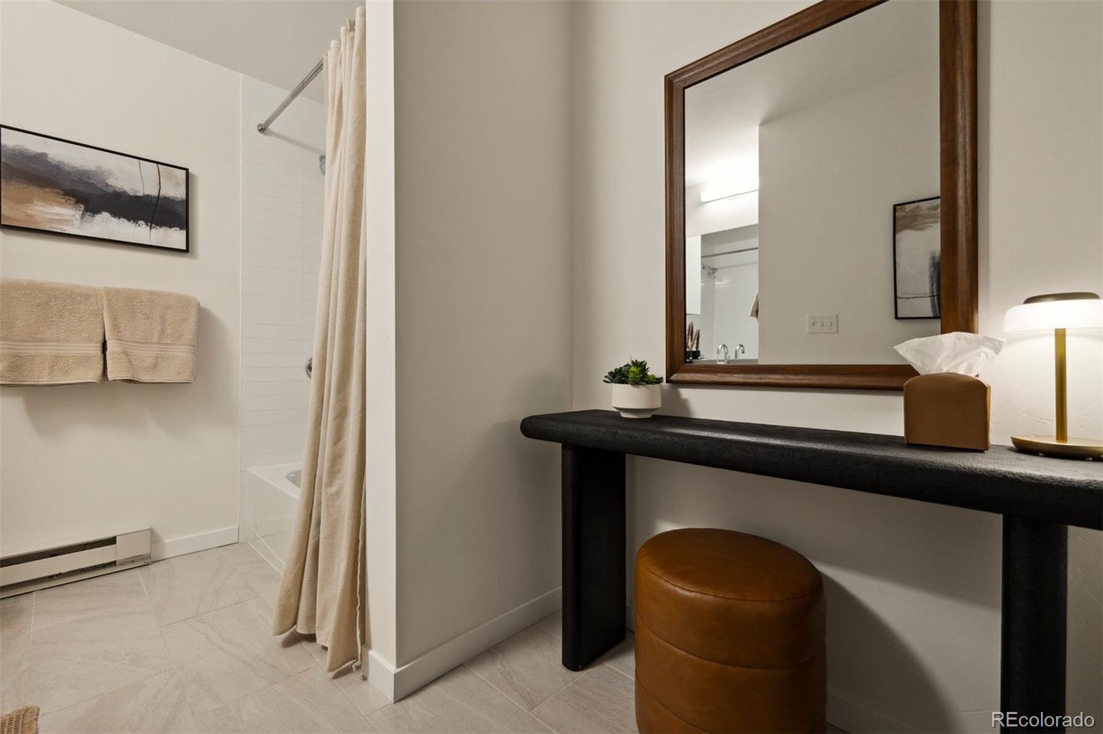 261 W Meadow Mile Unit: 1