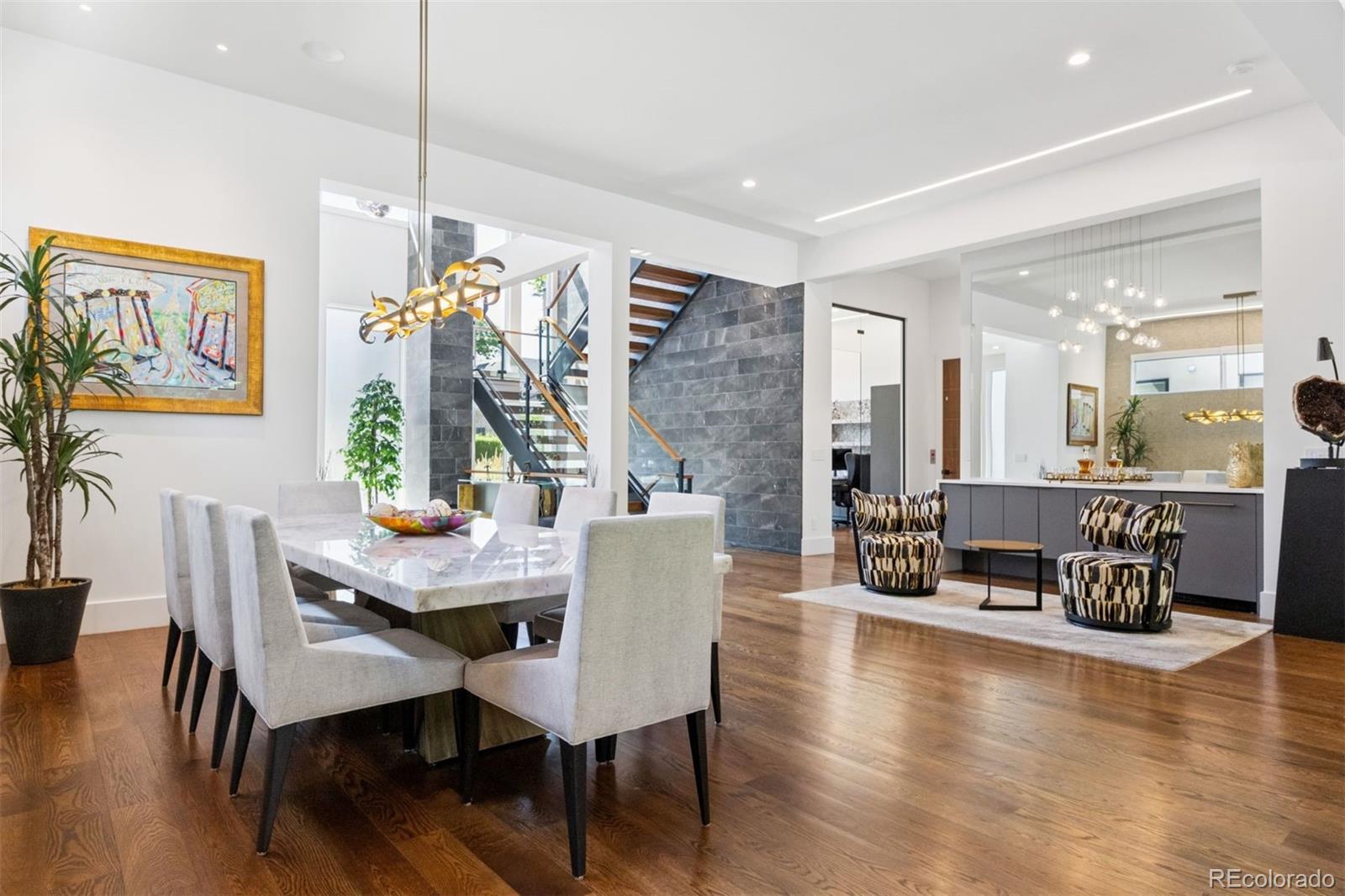 164 S Fairfax Street