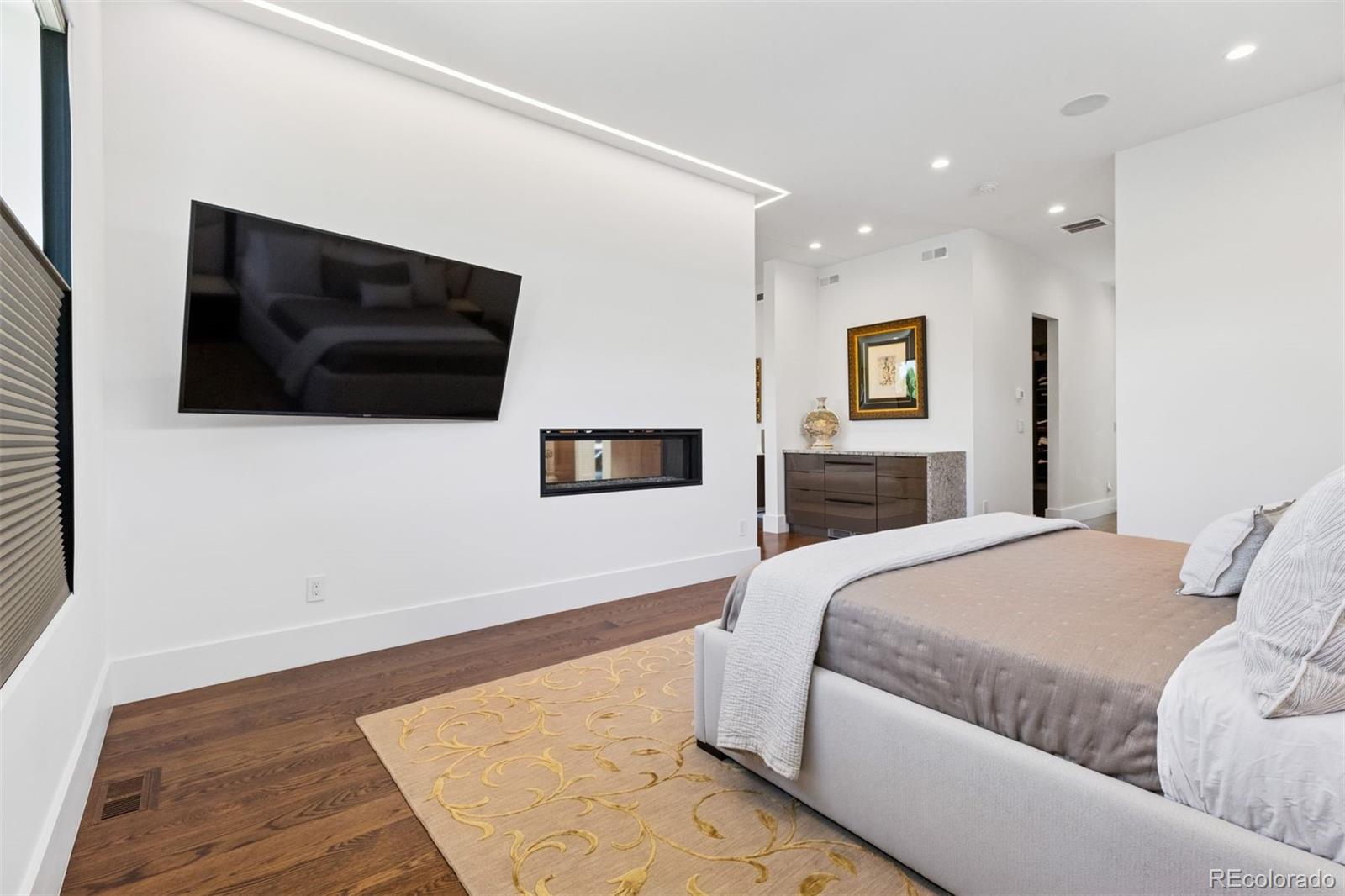 164 S Fairfax Street