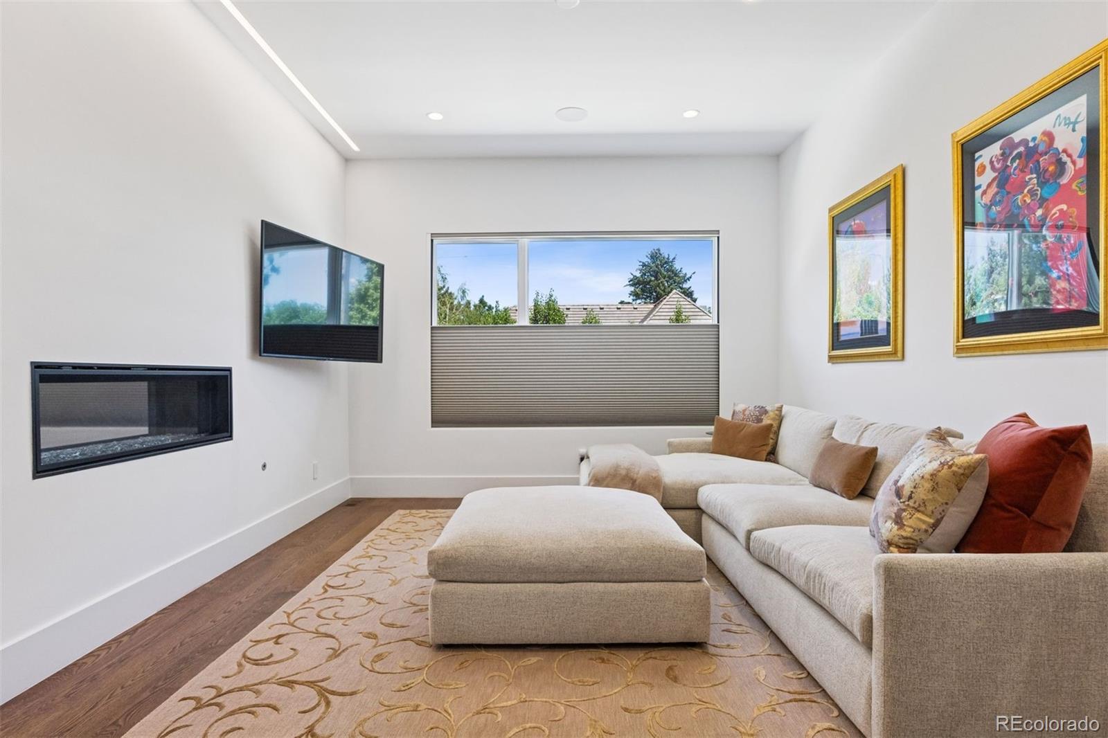164 S Fairfax Street